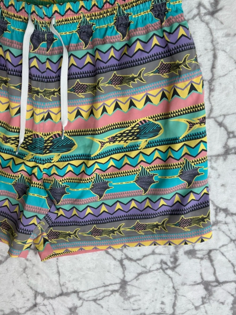 Chubbies Geometric Print Swim Shorts Men’s Xl Purple Aqua Yellow Fishes Rays